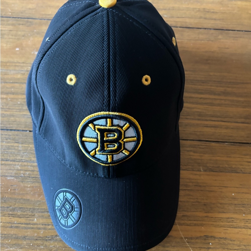 Boston Bruins NHL Hockey Black and Yellow Cap with Logo